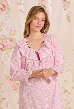 The "Clara" Cameo Garden Cotton Lawn Nightdress 5620126-154