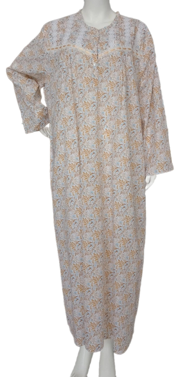 Long-sleeved dress in lightweight pure cotton with lace and front buttons 25-04-B-3