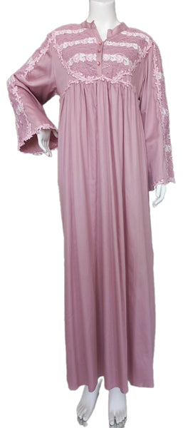 OLD ROSE-A cool cotton reception piece, featuring embroidery on the sleeves, giving it a touch of elegance and distinction. 60051-L