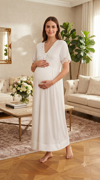 "Elegance and comfort at every step: A complete maternity set (shirt + robe) in a luxurious classic white design." 2604