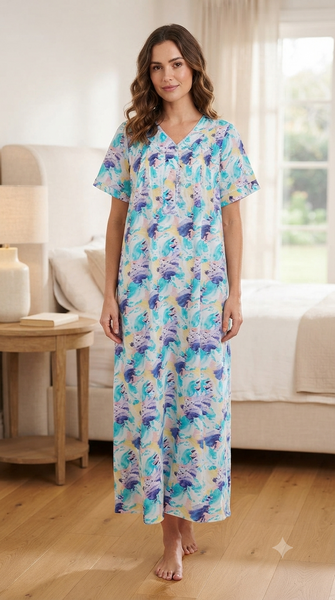 Half-sleeved dress in pure cotton with lace and a V-neck with three buttons 25-09-A-1
