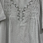 Women's long kaftan in gray and white striped cotton, comfortable and elegant design with a V-neck and delicate embroidery. 26-20-A-4
