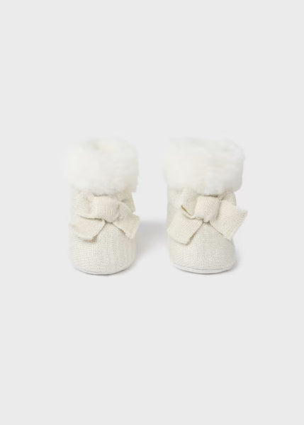 Tricot boot with newborn hair Ref.  13-09686-073