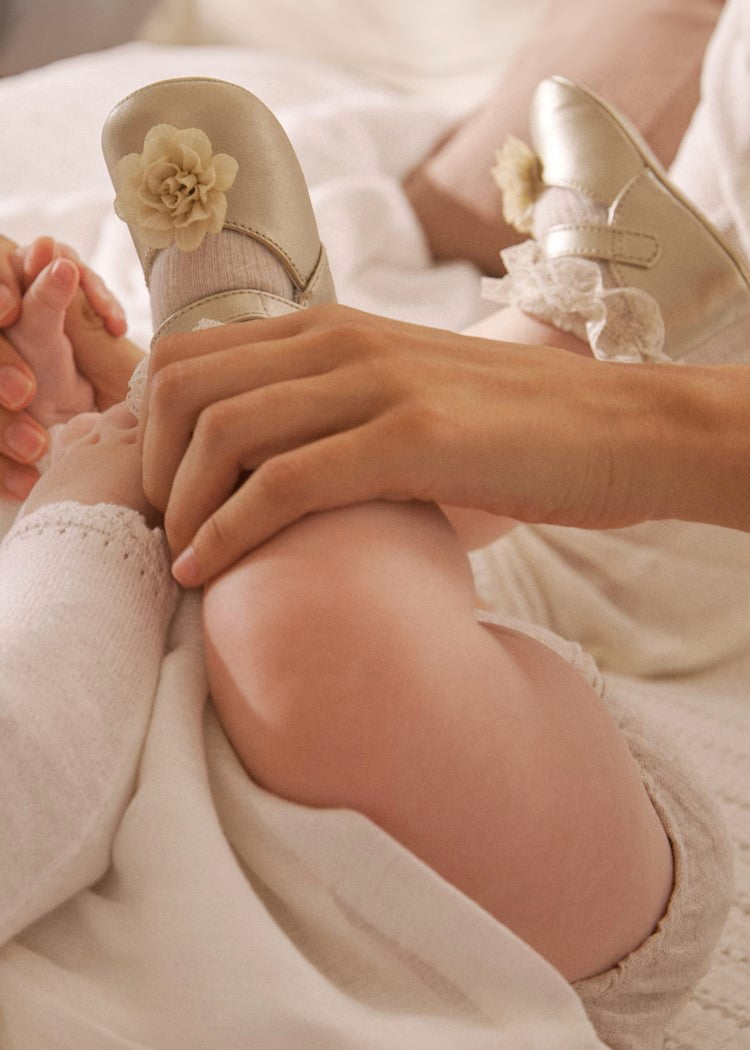 Newborn Ceremony Mary Jane with Flower Ref. 25-9902-010