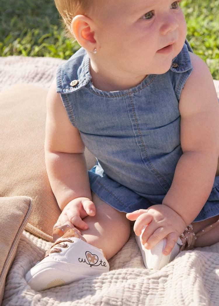 Newborn Sneakers Ref. 25-9905-029