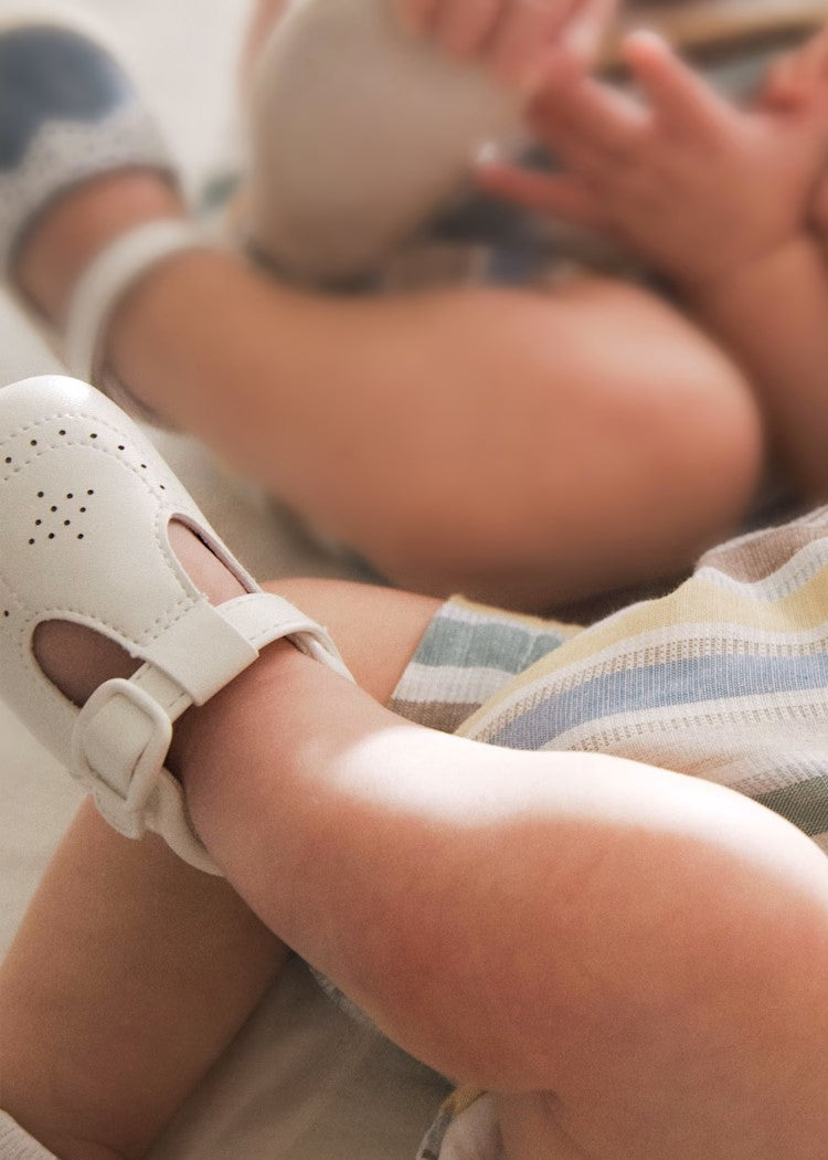 Newborn T-Bar Shoes Ref. 25-9893-060