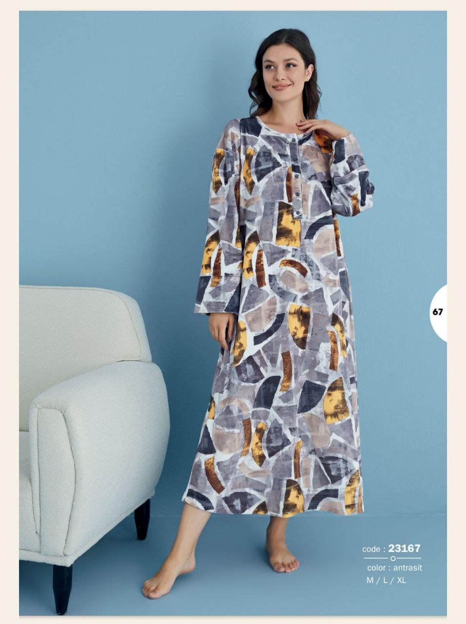 Women's velvet dress with long sleeves 23167