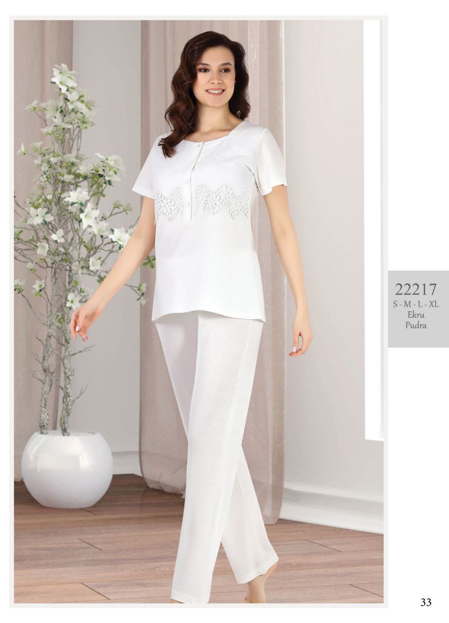 Two-piece cotton pajama from the Turkish brand Tuba 22217