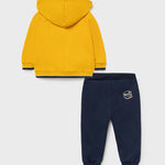Tracksuit PLAY مع طفل رضيع الفن.