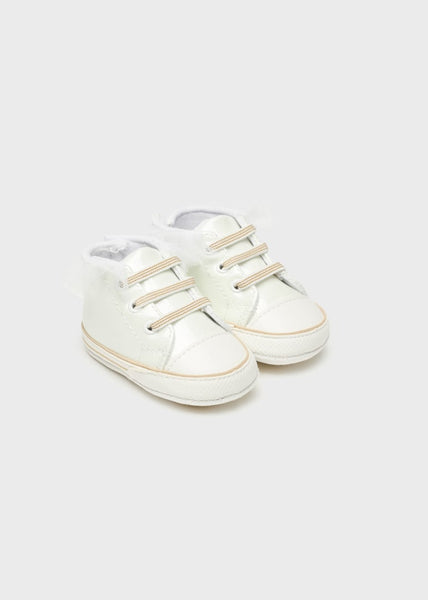 Ruffled sneakers for newborn Art. 23-09632-084